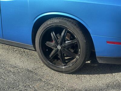 2015 Dodge Challenger R/T   - Photo 5 - Raytown, MO 64138