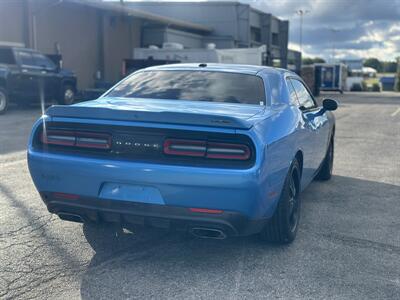 2015 Dodge Challenger R/T   - Photo 4 - Raytown, MO 64138