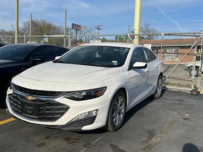 2019 Chevrolet Malibu LT   - Photo 2 - Kansas City, MO 64131