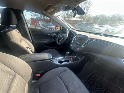 2019 Chevrolet Malibu LT   - Photo 10 - Kansas City, MO 64131