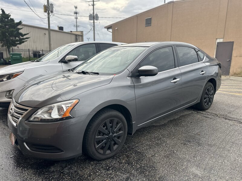 2015 Nissan Sentra S   - Photo 1 - Raytown, MO 64138