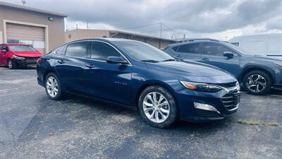 2021 Chevrolet Malibu LT   - Photo 3 - Kansas City, MO 64131
