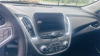 2021 Chevrolet Malibu LT   - Photo 10 - Kansas City, MO 64131