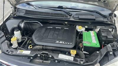 2013 Chrysler Town and Country Touring-L - Photo 32 - Raytown, MO 64138