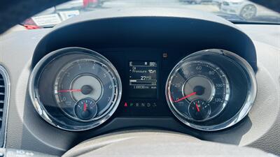 2013 Chrysler Town and Country Touring-L - Photo 13 - Raytown, MO 64138