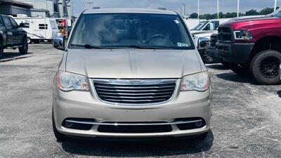 2013 Chrysler Town and Country Touring-L - Photo 2 - Raytown, MO 64138