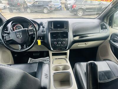 2018 Dodge Grand Caravan SXT   - Photo 9 - Kansas City, MO 64131