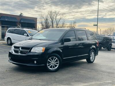 2018 Dodge Grand Caravan SXT   - Photo 1 - Kansas City, MO 64131