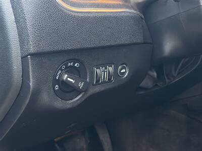 2013 Dodge Charger R/T - Photo 19 - Raytown, MO 64138