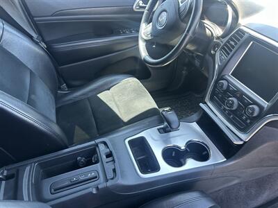 2015 Jeep Grand Cherokee Laredo   - Photo 5 - Kansas City, MO 64131