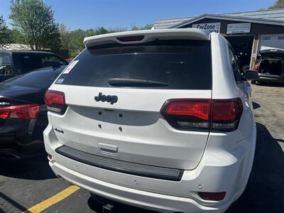 2015 Jeep Grand Cherokee Laredo   - Photo 3 - Kansas City, MO 64131