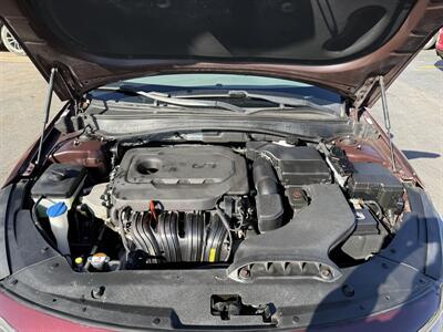 2016 Kia Optima EX - Photo 17 - Kansas City, MO 64131