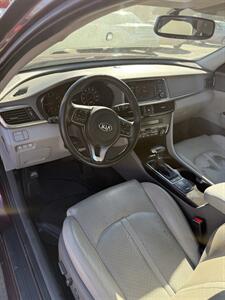 2016 Kia Optima EX - Photo 9 - Kansas City, MO 64131