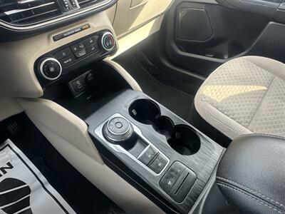 2022 Ford Escape SE   - Photo 11 - Kansas City, MO 64131