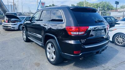 2012 Jeep Grand Cherokee Overland   - Photo 5 - Kansas City, MO 64131