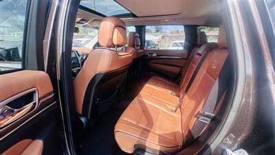 2012 Jeep Grand Cherokee Overland   - Photo 19 - Kansas City, MO 64131