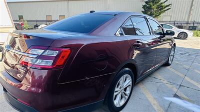 2015 Ford Taurus SEL   - Photo 6 - Raytown, MO 64138