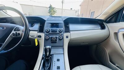 2015 Ford Taurus SEL   - Photo 17 - Raytown, MO 64138