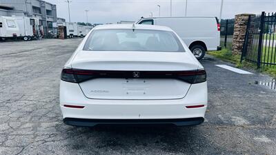 2024 Honda Accord LX - Photo 8 - Raytown, MO 64138