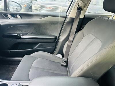 2022 Kia K5 LXS   - Photo 16 - Kansas City, MO 64131