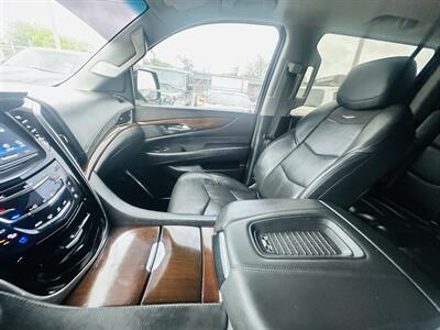 2019 Cadillac Escalade ESV   - Photo 13 - Kansas City, MO 64131