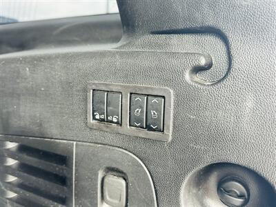 2019 Cadillac Escalade ESV   - Photo 29 - Kansas City, MO 64131