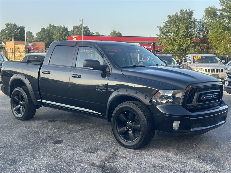 2018 RAM 1500 SLT   - Photo 1 - Raytown, MO 64138