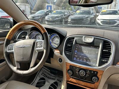 2013 Chrysler 300 C - Photo 14 - Kansas City, MO 64131