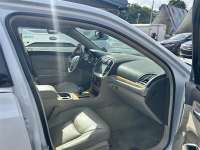 2013 Chrysler 300 C - Photo 12 - Kansas City, MO 64131