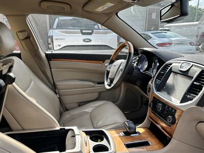2013 Chrysler 300 C - Photo 13 - Kansas City, MO 64131