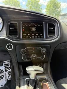 2016 Dodge Charger R/T   - Photo 9 - Kansas City, MO 64131