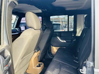 2016 Jeep Wrangler Unlimited Rubicon   - Photo 12 - Kansas City, MO 64131