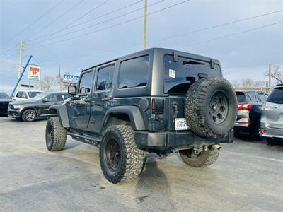 2016 Jeep Wrangler Unlimited Rubicon   - Photo 7 - Kansas City, MO 64131