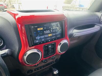 2016 Jeep Wrangler Unlimited Rubicon   - Photo 15 - Kansas City, MO 64131