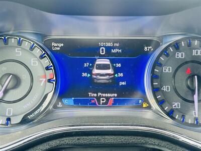 2015 Chrysler 200 S - Photo 7 - Kansas City, MO 64131