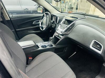 2017 Chevrolet Equinox LT   - Photo 5 - Kansas City, MO 64131