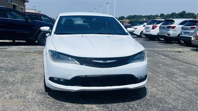 2015 Chrysler 200 S   - Photo 8 - Raytown, MO 64138