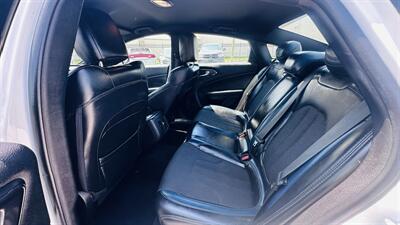 2015 Chrysler 200 S   - Photo 10 - Raytown, MO 64138