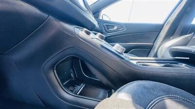 2015 Chrysler 200 S   - Photo 21 - Raytown, MO 64138