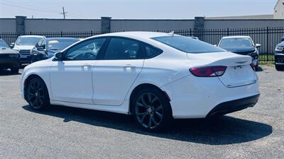 2015 Chrysler 200 S   - Photo 3 - Raytown, MO 64138