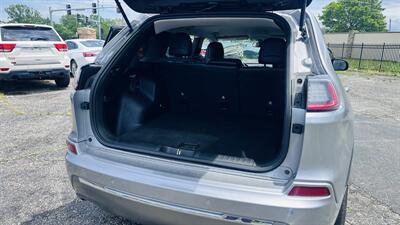 2019 Jeep Cherokee Latitude Plus   - Photo 16 - Kansas City, MO 64131