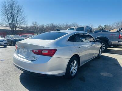 2017 Chevrolet Malibu LS   - Photo 3 - Kansas City, MO 64131