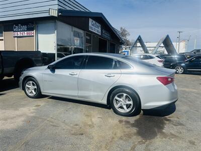 2017 Chevrolet Malibu LS   - Photo 4 - Kansas City, MO 64131