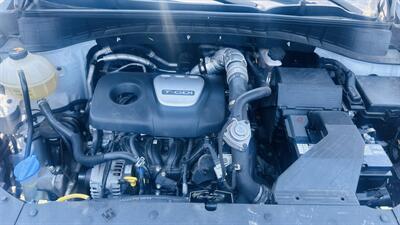 2016 Hyundai TUCSON Limited - Photo 24 - Raytown, MO 64138