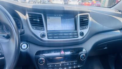 2016 Hyundai TUCSON Limited - Photo 20 - Raytown, MO 64138