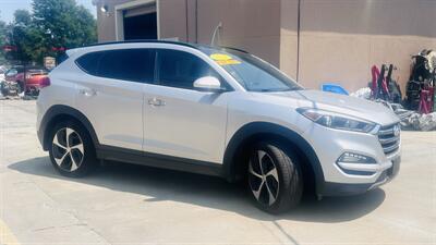 2016 Hyundai TUCSON Limited - Photo 6 - Raytown, MO 64138