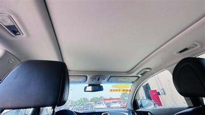 2016 Hyundai TUCSON Limited - Photo 14 - Raytown, MO 64138
