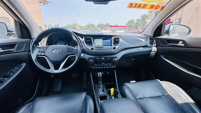 2016 Hyundai TUCSON Limited - Photo 13 - Raytown, MO 64138