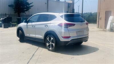 2016 Hyundai TUCSON Limited - Photo 3 - Raytown, MO 64138