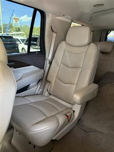 2016 Cadillac Escalade Luxury Collection   - Photo 8 - Kansas City, MO 64131